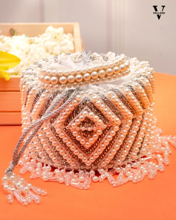 Frosted_Radiance_Pearl_Potli